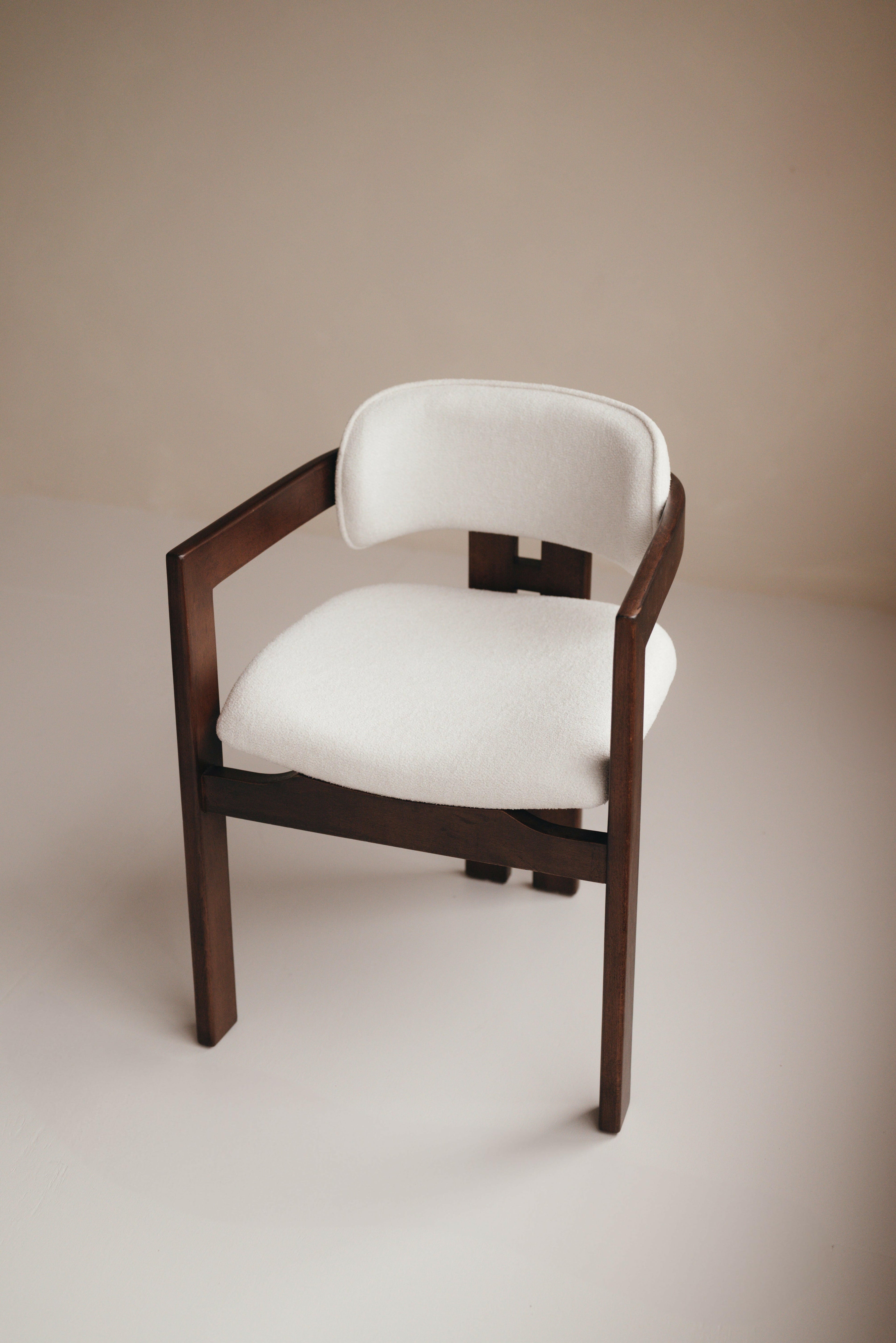 Mokani Esszimmerstuhl aus natürlichen Materialien im Japandi und skandinavischen Look

